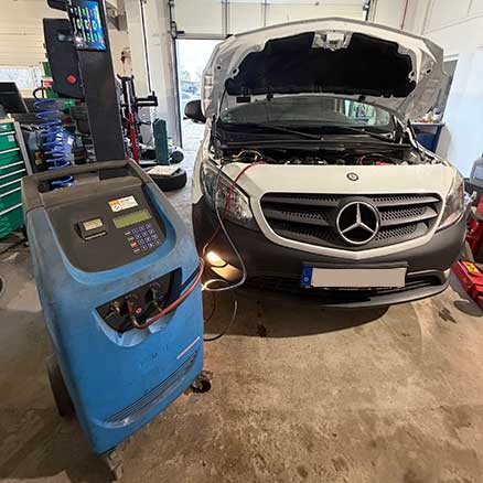 Kompletter Klimaservice inklusive Wartung, Füllung und Prüfung der Klimaanlage bei Kfz-Service Wriezen Kompletter Klimaservice inklusive Wartung, Füllung und Prüfung der Klimaanlage bei Kfz-Service Wriezen
